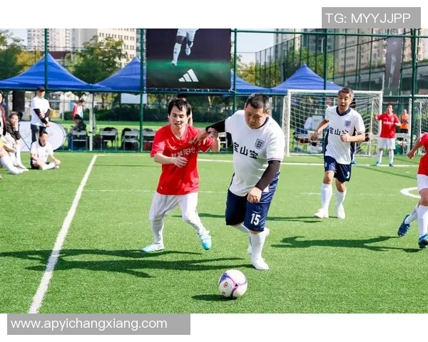 南京足球盛宴足球明星齐聚绿茵场展现风采与激情